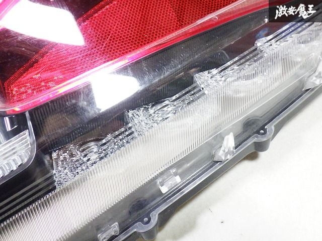 プリウスPHV zvw52 GRリアターンシグナルランプ　助手席側 Yahoo!オークション -「プリウスphv 52」(ウィンカー、サイド