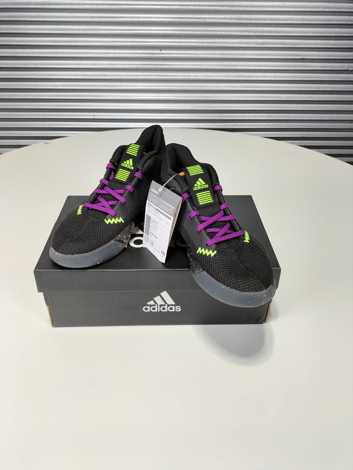 adidas◇ジュニア バスケットボール シューズ バッシュ 22