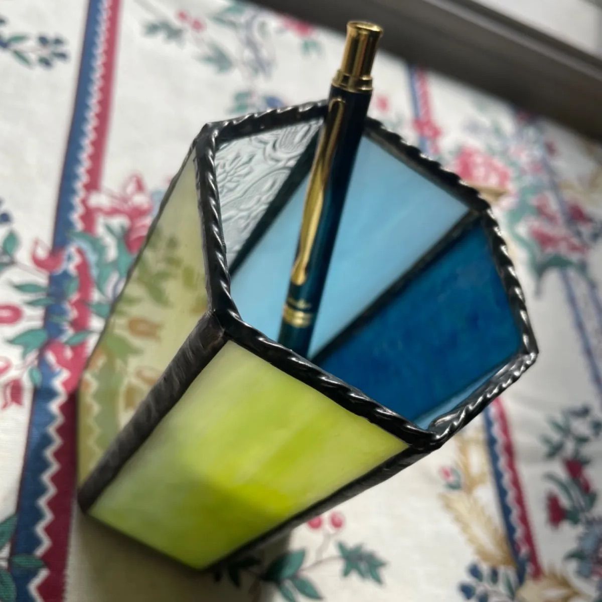 ステンドグラス/小物入れ 一輪差し🌷 ペン立て✒️ ＊ - メルカリ
