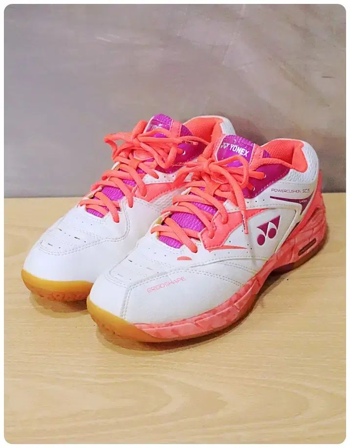 245 YONEX(ヨネックス) パワークッション SC5 バドミントンシューズ