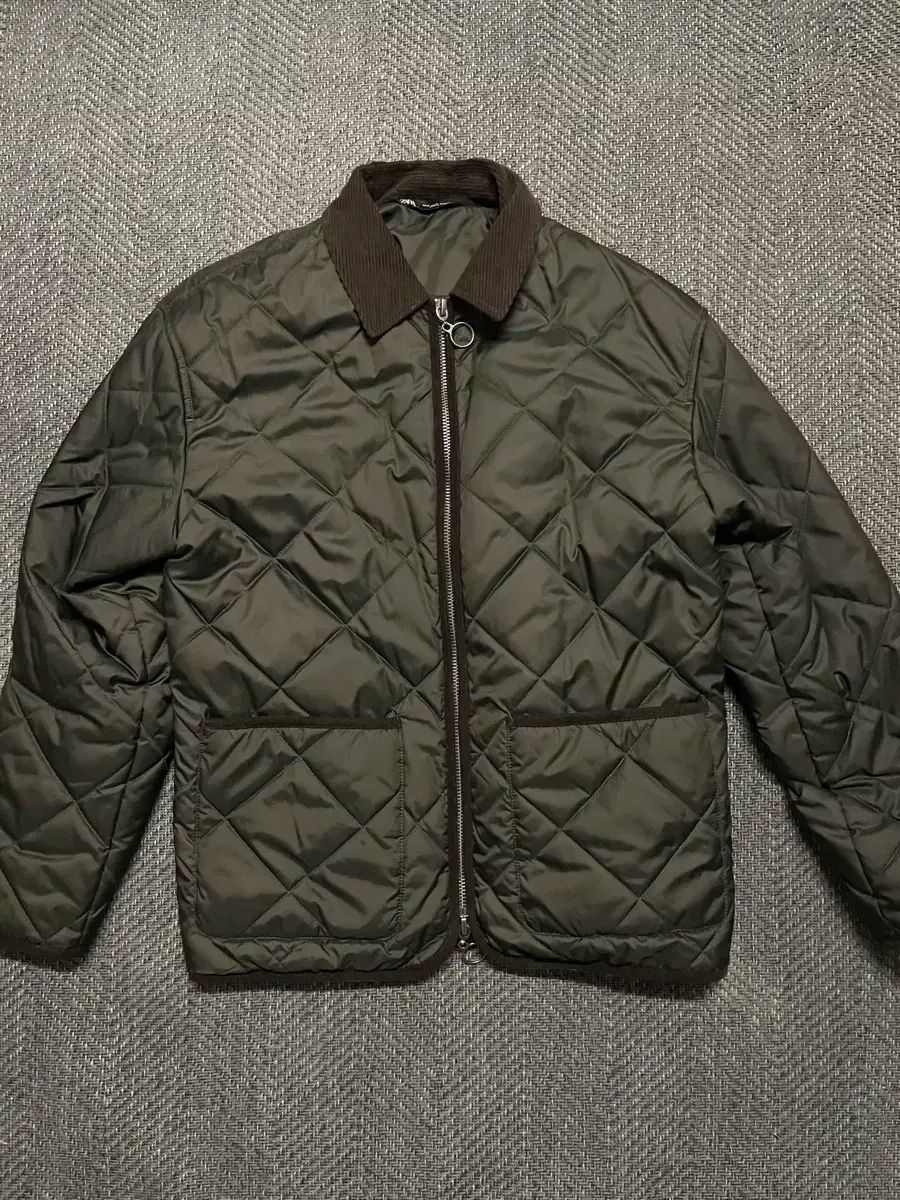 ZARA(ザラ) キルティング ダウンジャケット ブルゾン （ M ）