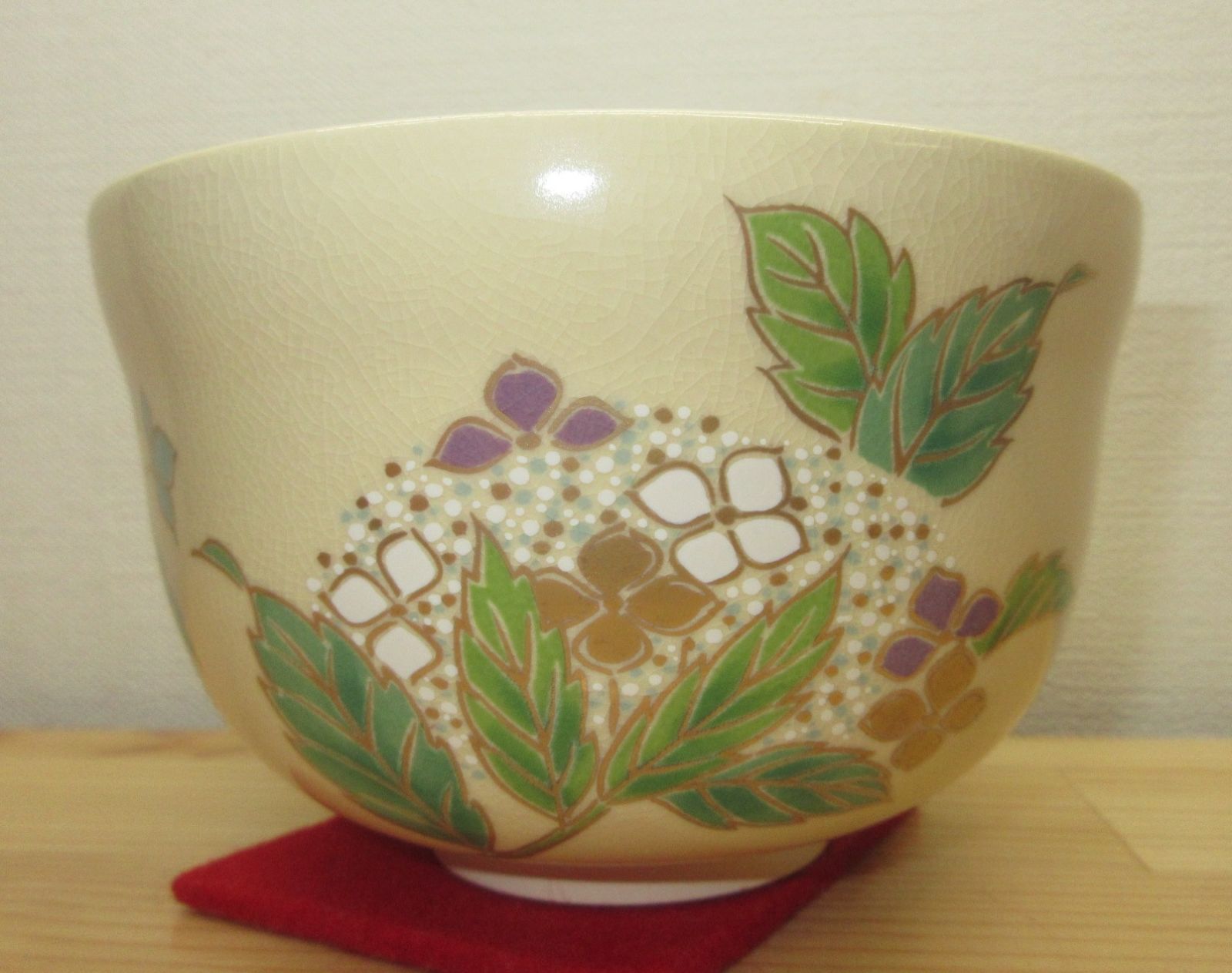 逢絢亭・新品】茶道具 茶碗 美濃焼 仁清 紫陽花の図 宮地英香 紙箱入り