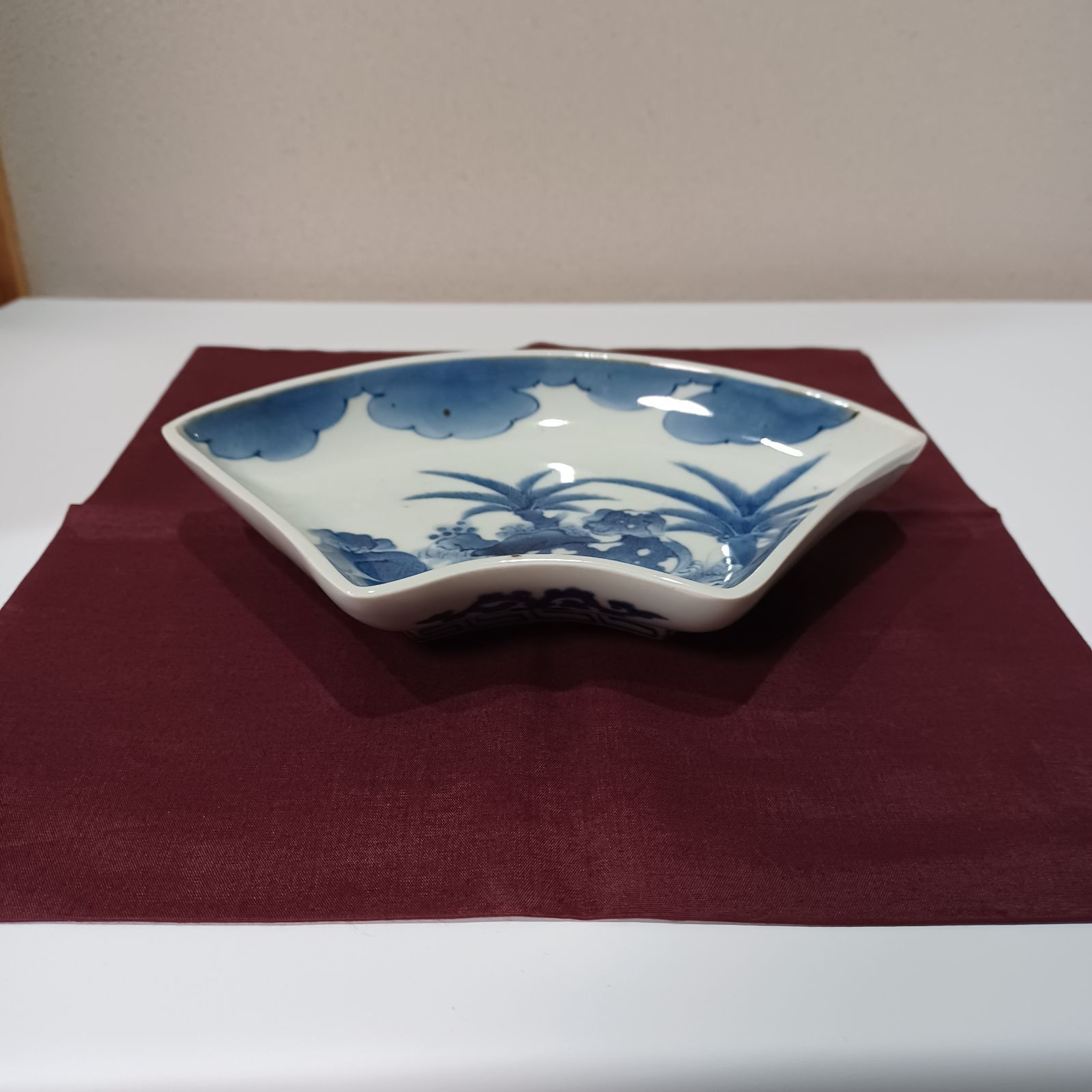 古伊万里 染付遊狗図 扇面皿 - メルカリ