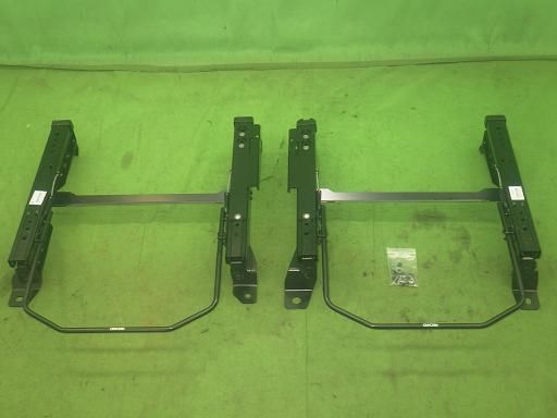 レカロシートレール 左右 CX-5 8用