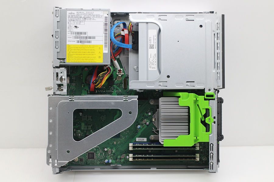 富士通 ESPRIMO D588/VX Core i5 8500 3GHz/16GB/256GB(SSD