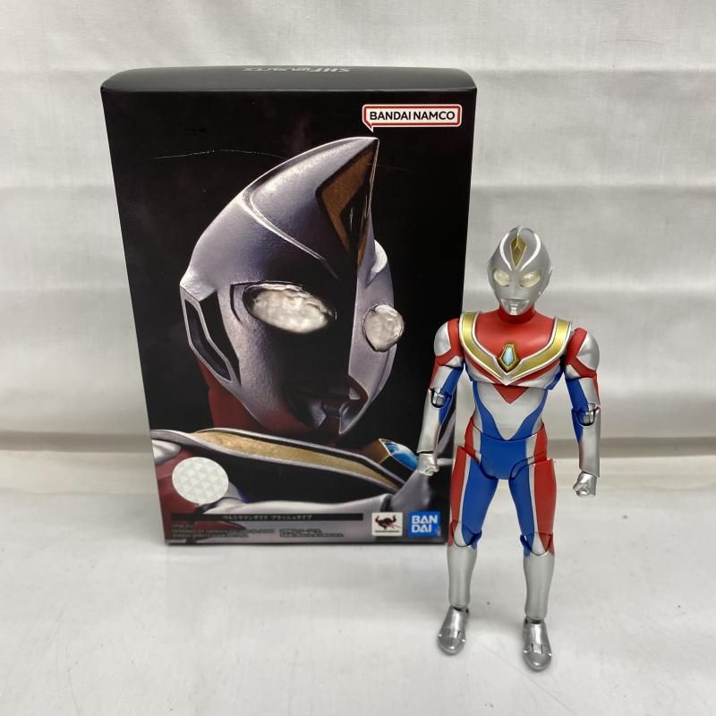 【中古】開封)S.H.Figuarts(真骨彫製法) ウルトラマンダイナ フラッシュタイプ[22]