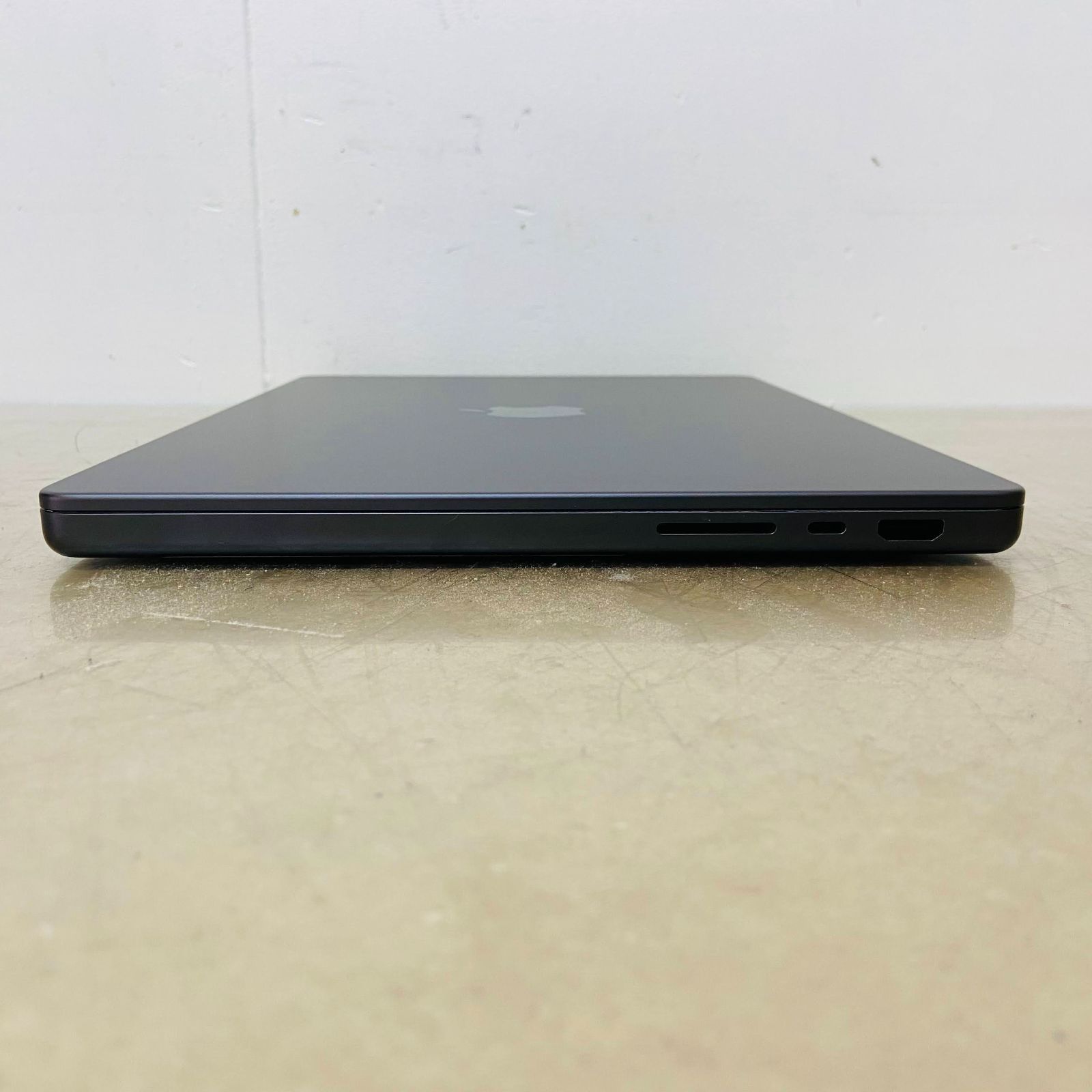 【超美品】 MacBook Pro 14インチ M3 / バッテリー100% 14インチMacBook Pro [整備済製品] 12コアCPUと38コアGPUを搭載