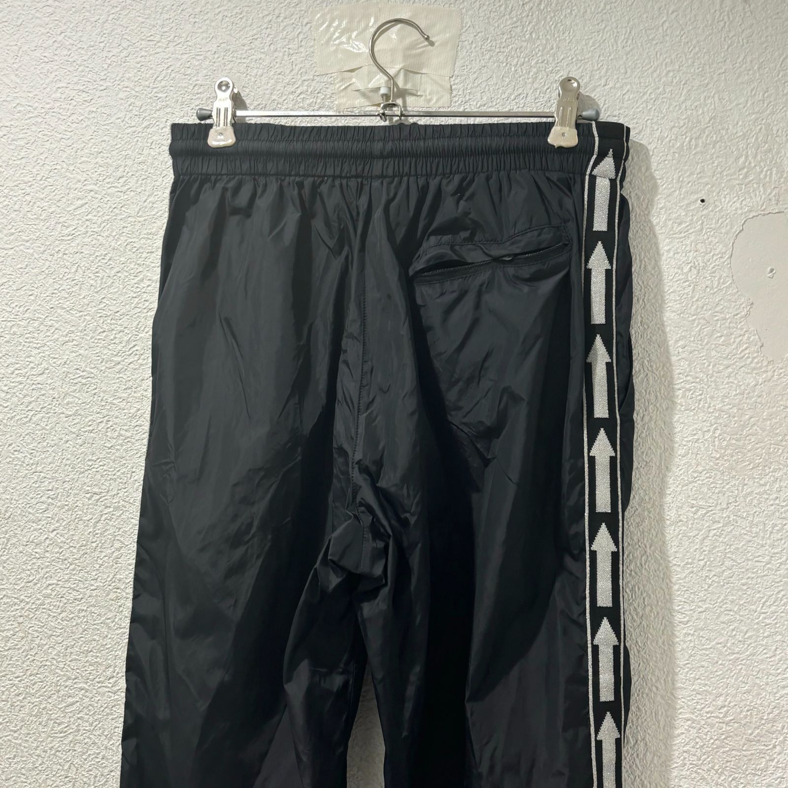 Off-White オフホワイト ナイロンパンツ【表参道t】 - メルカリ
