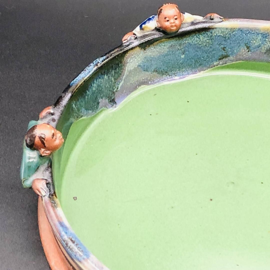 隅田焼　高浮彫人物図　水差し　19cm　立体造形　賢者　童　A※訳あり . 隅田焼 井上良斎 高浮彫人物 水盤を覗く五人 ※見応え十分の