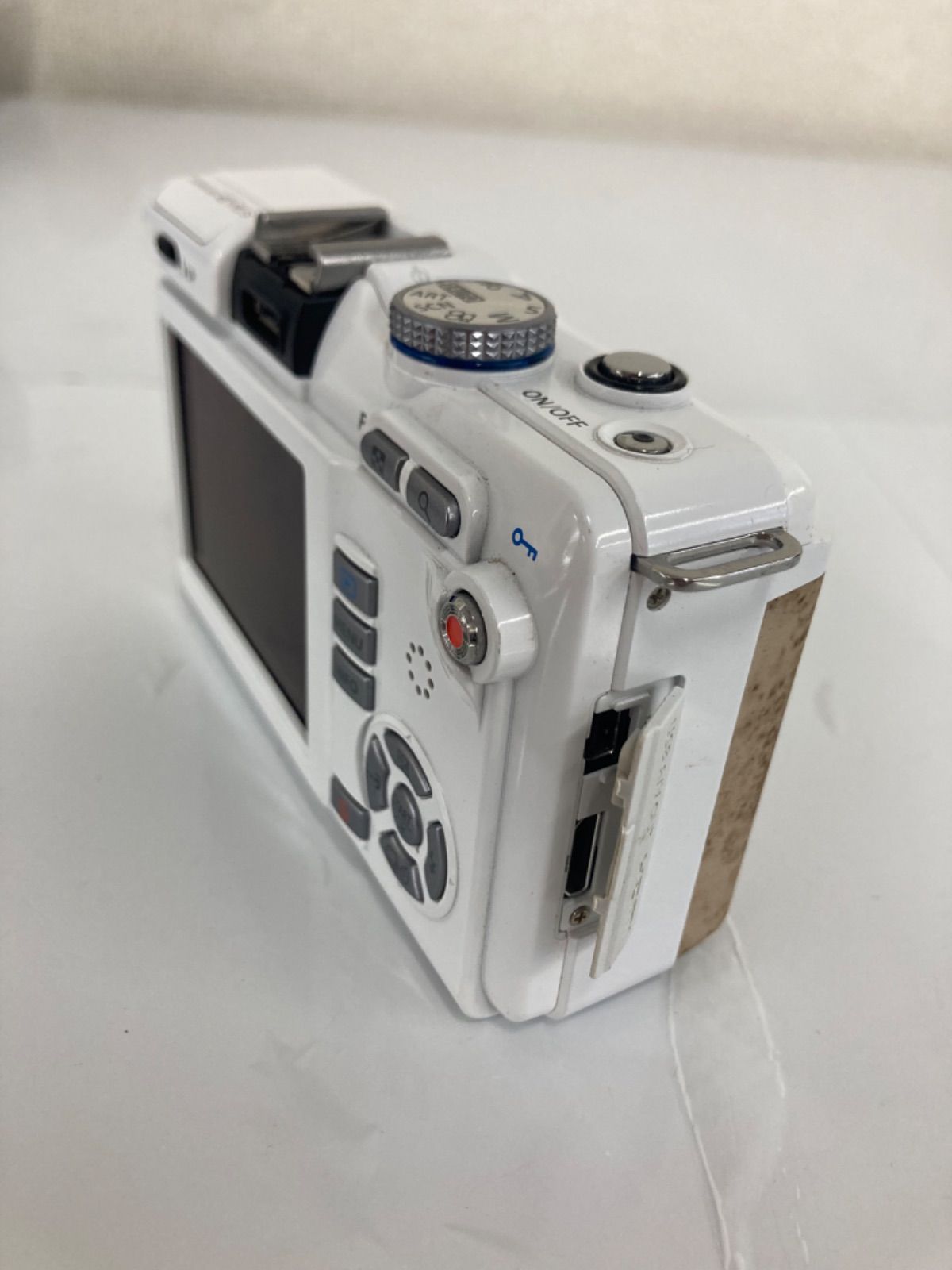 通電動作未確認】OLYMPUS PEN E-PL2 ホワイト ボディ ミラーレス