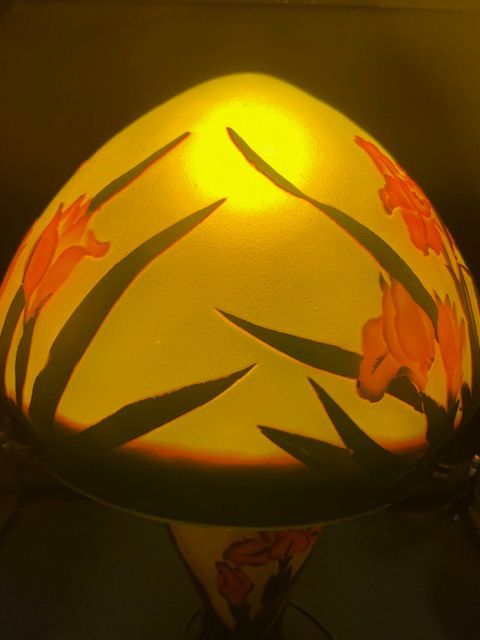 28621 ガレ風 卓上ランプ アンティーク調 高さ約38㎝ インテリア 花柄 点灯 済み