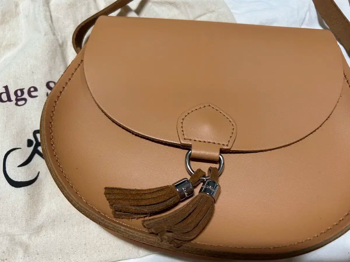 ケンブリッジ サッチェルバッグ バッグ ブラウン タッセル クロスバッグ