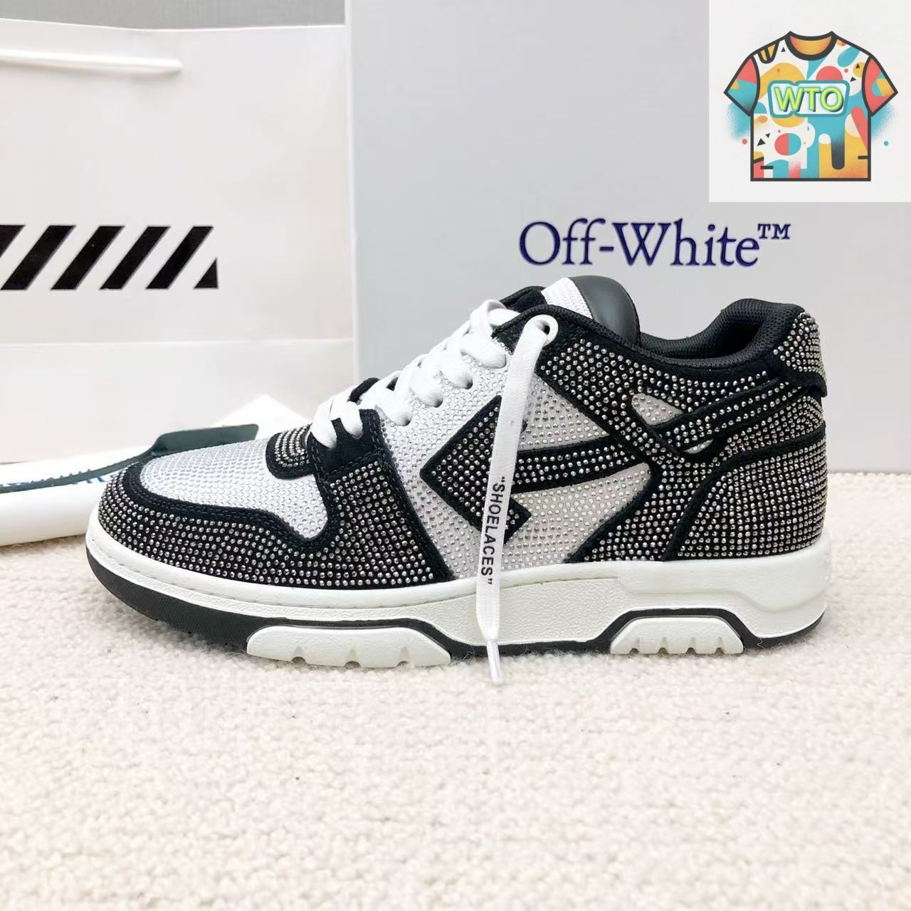 オフホワイト（OFF WHITE）男女兼用 カジュアルシューズ