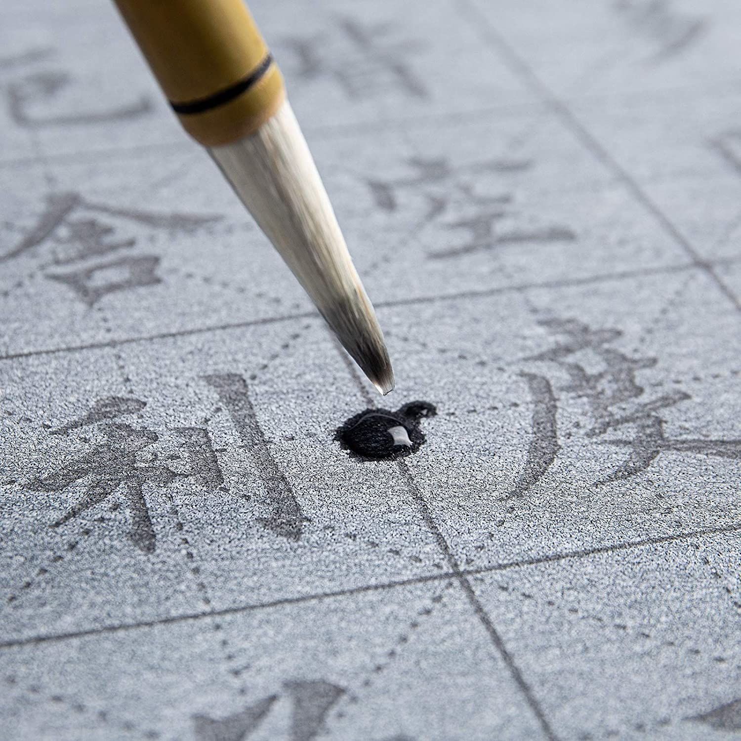 水書き 書道セット 墨汁 不要 水だけで書ける 不思議 な 習字 練習 用具 水書布 枚セット（ 書き初め の 練習 に最適 ）筆と水皿付き 書道用具 