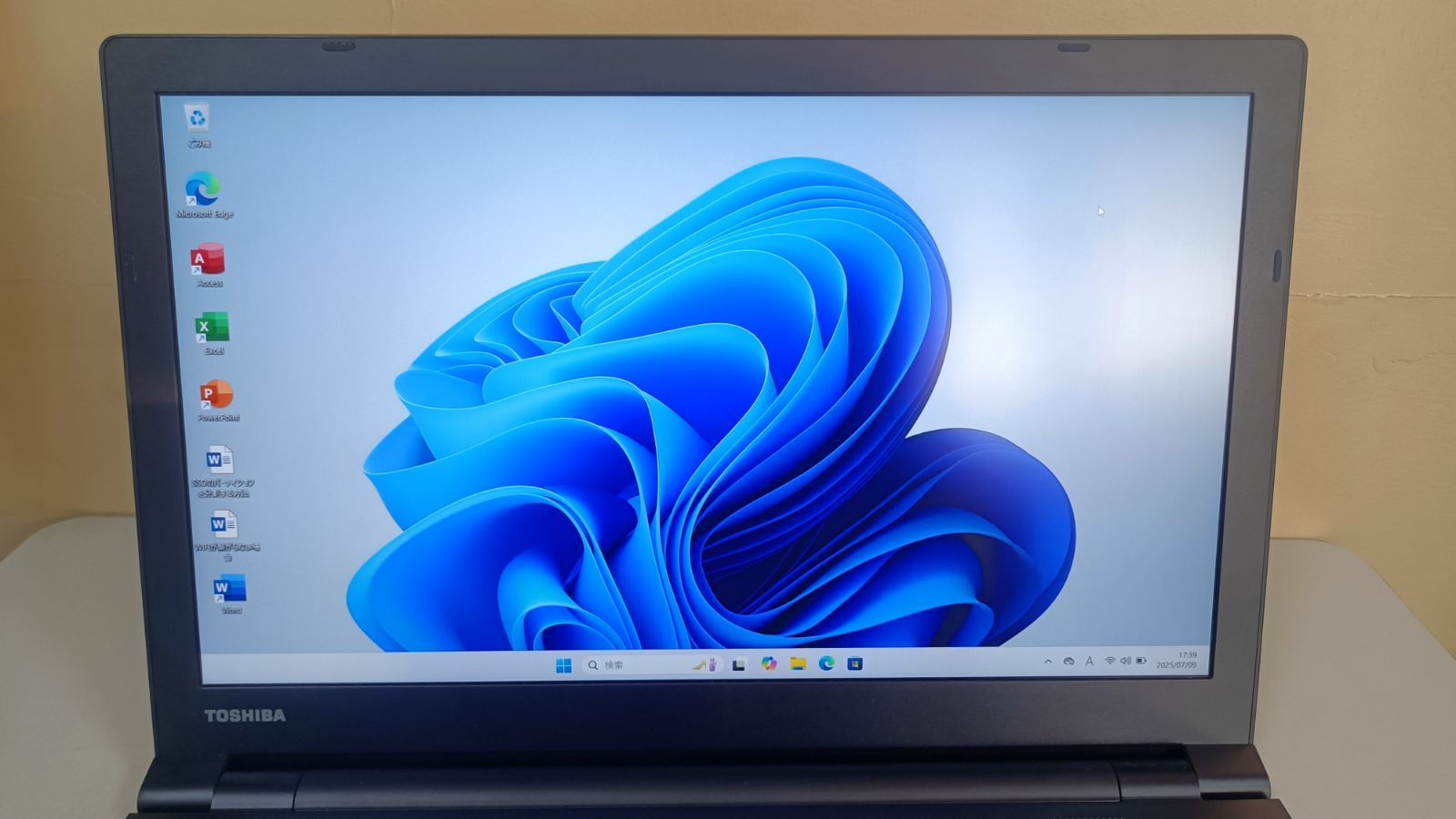 美品ノートパソコンTOSHIBA第五世代Core i5 SSD128Gメモリ8G 【core i5