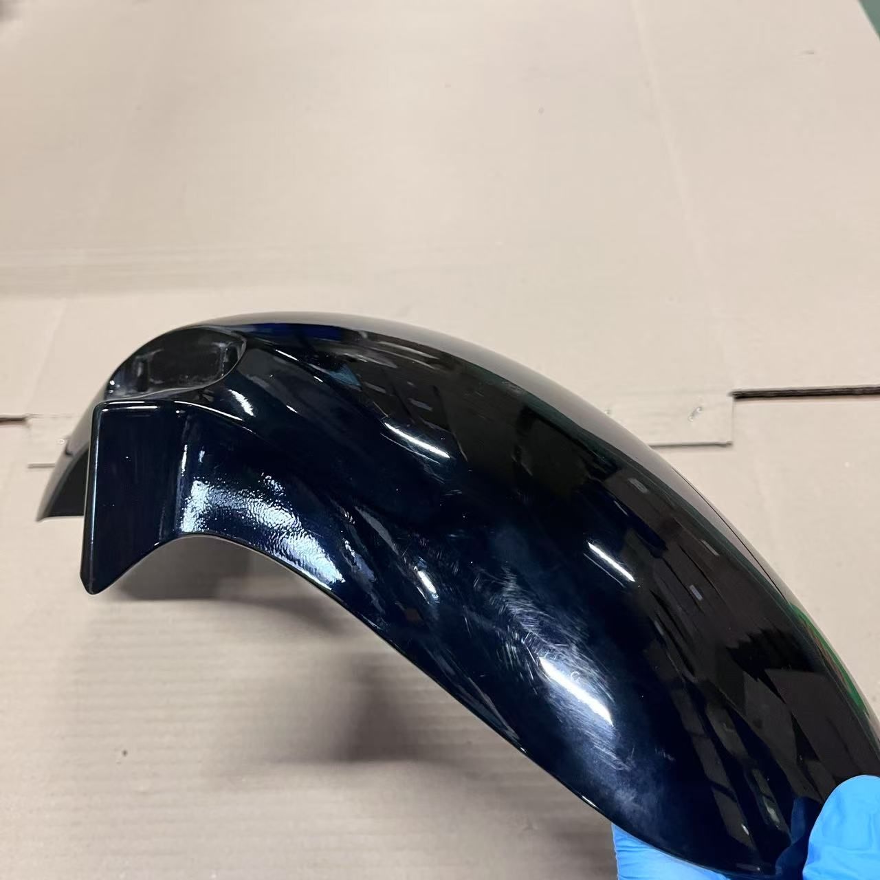 ☆中古・3営業日以内発送☆CB400SF-NC42純正フロントフェンダー割れ 