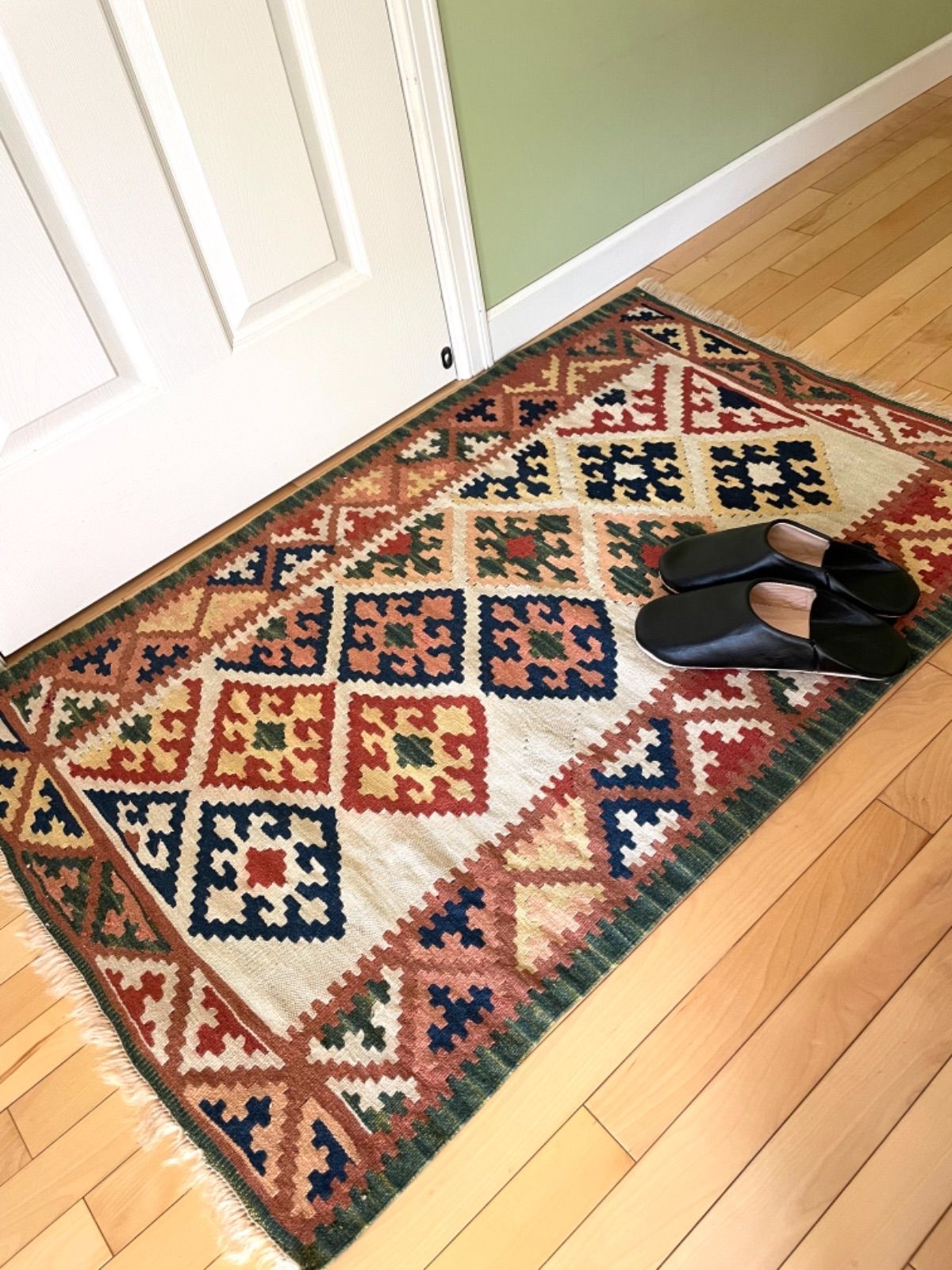 プフ　キリム　トルコ　ヴィンテージラグ　ピンク　クッション モロッコ❣️ ヴィンテージキリムラグのプフ プフ キリム トルコ