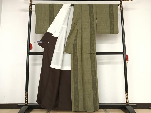 平和屋着物○本場結城紬 重要無形文化財 100亀甲 花間道 正絹