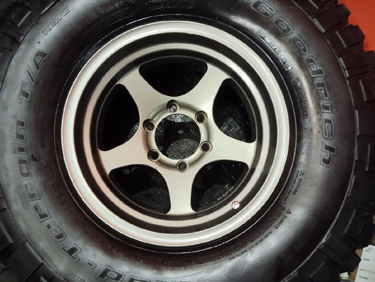 希少【BF Goodrich Mud-Terrain T/A KM2 LT315/75R16】スパイクタイヤ 