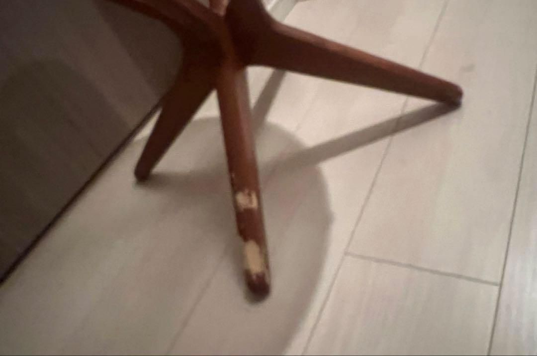 ラウンドテーブル