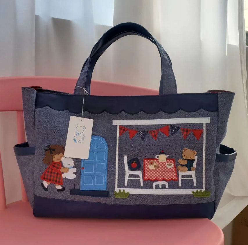 ファミリア(familiar) 黒 マザーズバッグ クマ刺繍付き 新品 familiar