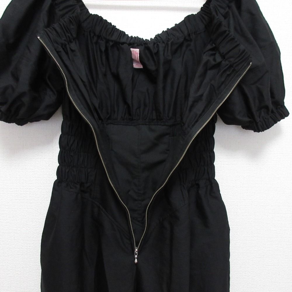 オフショルダー