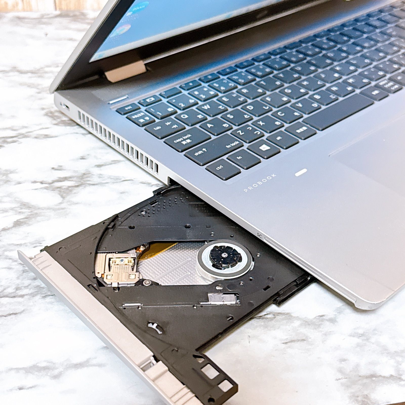 1台限定✨高性能i3＆爆速SSD/メモリ16GB✨カメラ付き 薄型パソコンPC