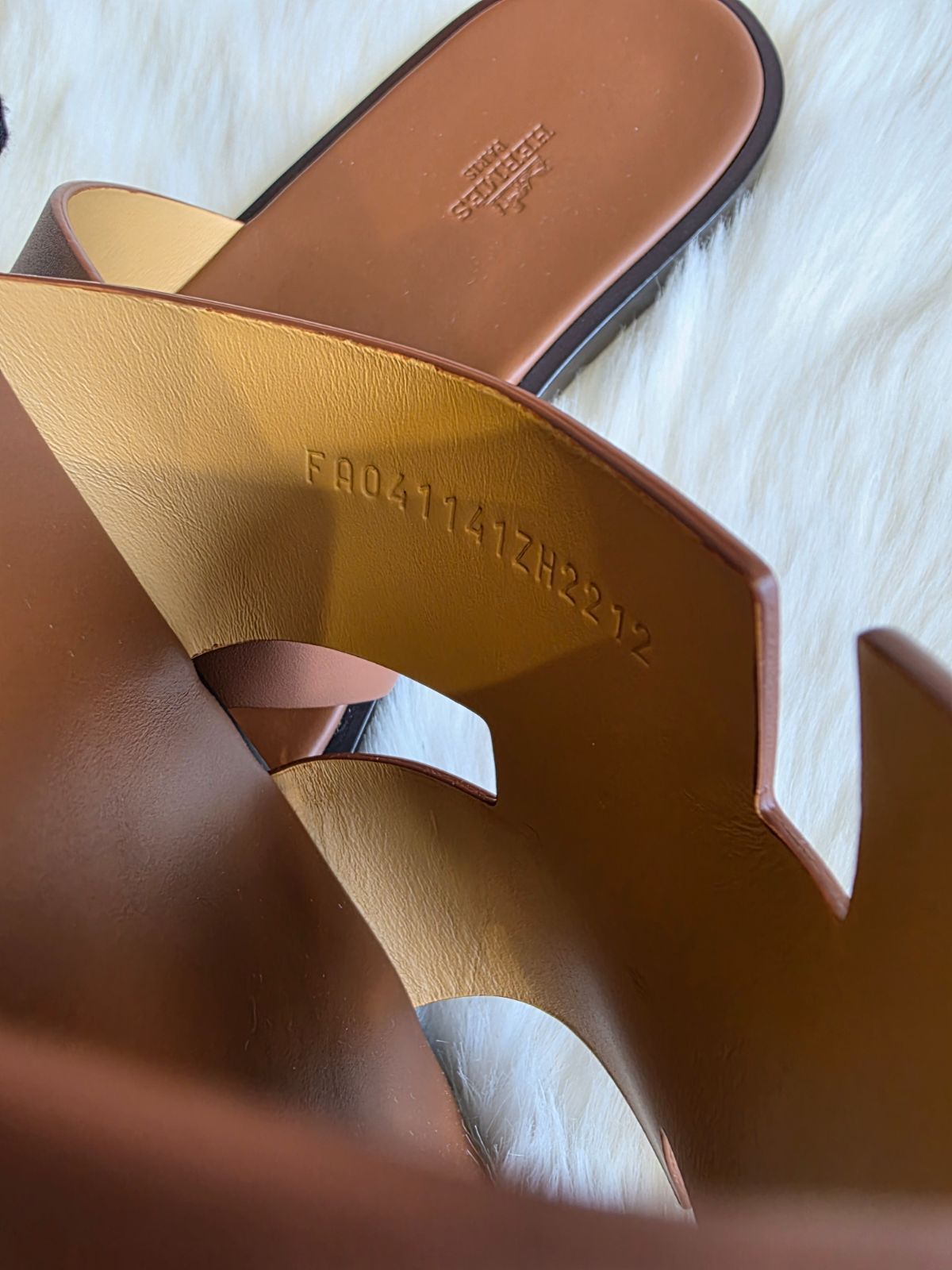 未使用　エルメス イズミール サンダル ゴールド 41.5 ☆未使用品！ 定価13万 HERMES(エルメス) イズミール サンダル