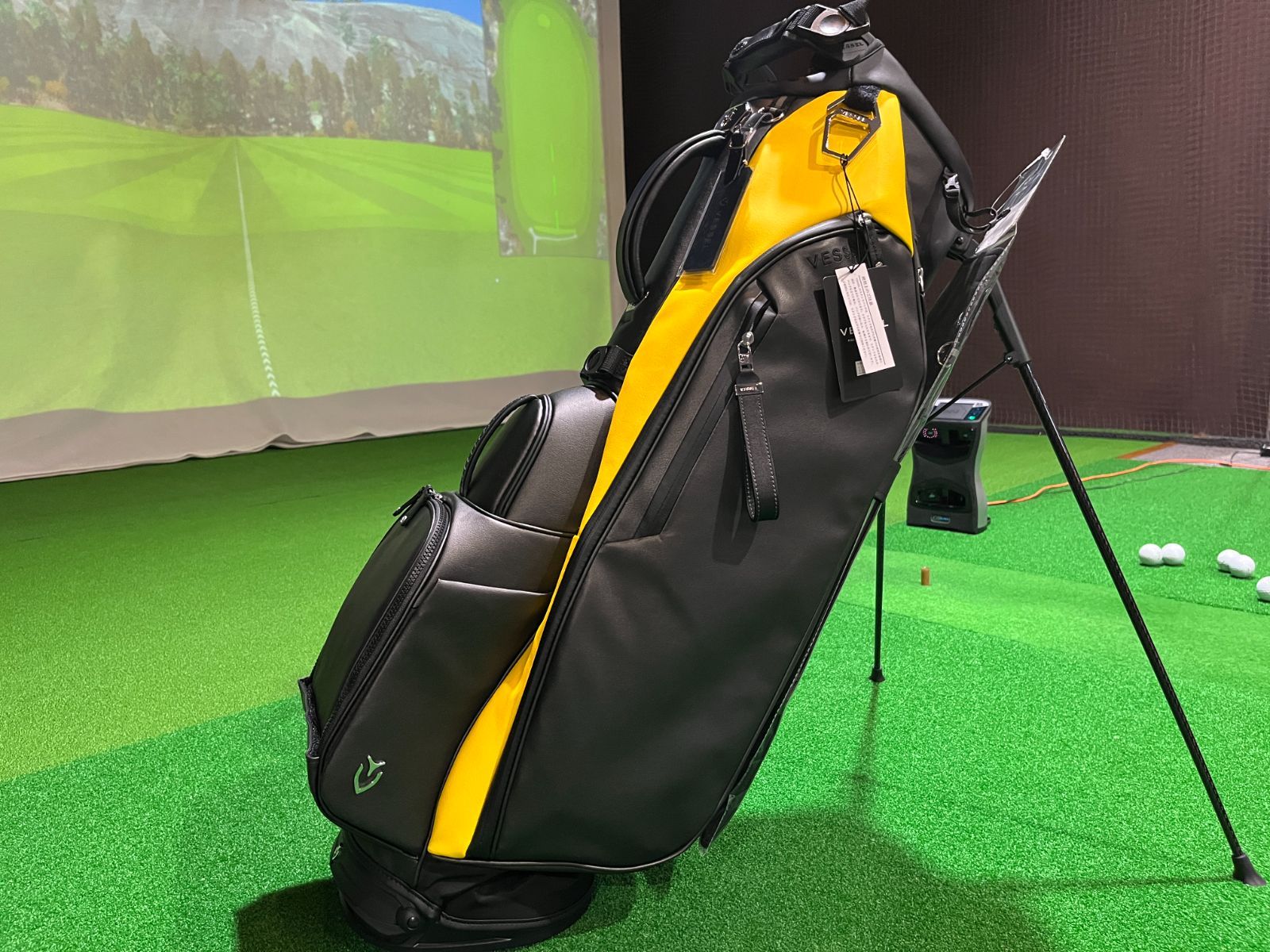 新品.未使用 ベゼル スタンドキャディバッグ 2025年製 VESSEL