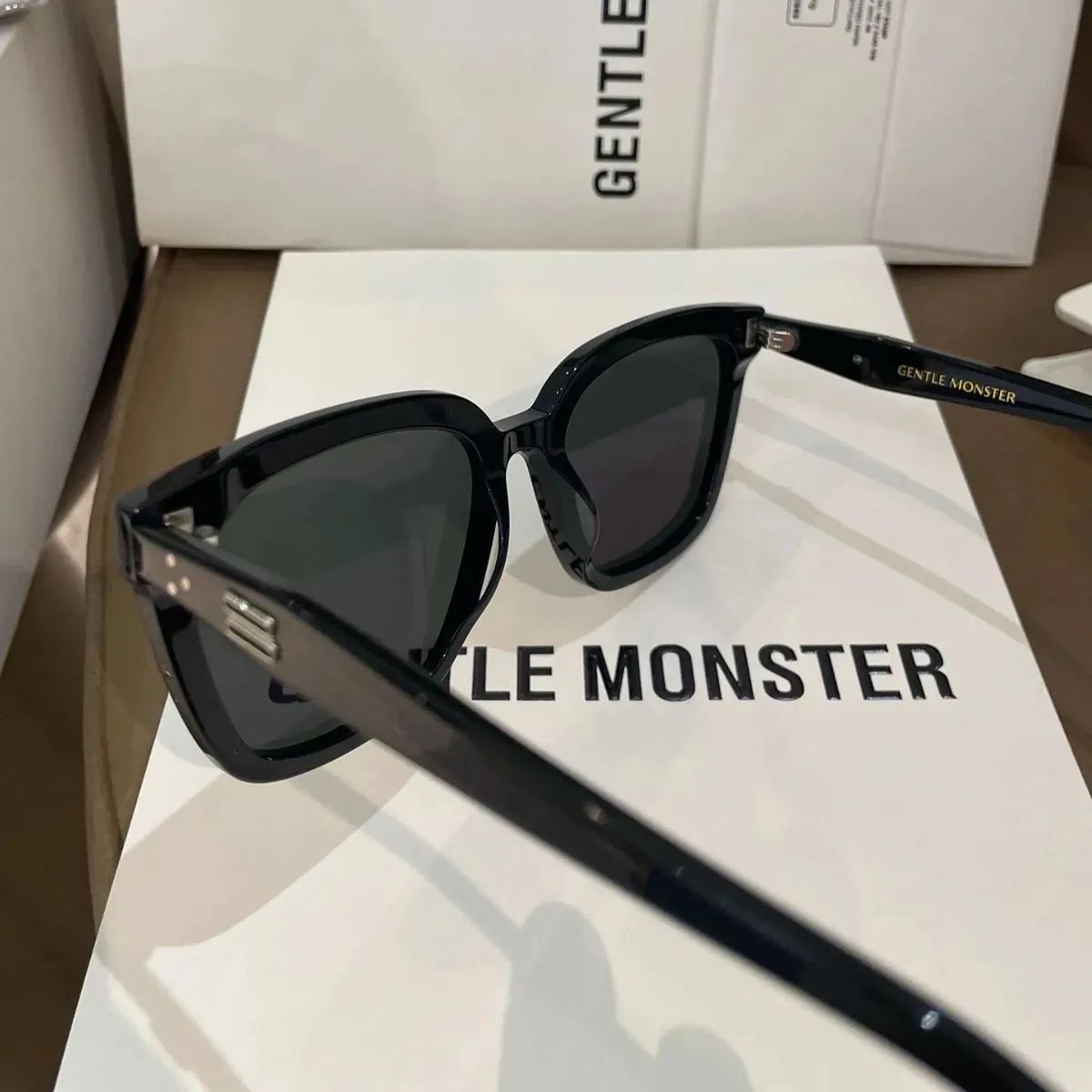 GENTLE MONSTER ジェントルモンスター サングラス Dear 01