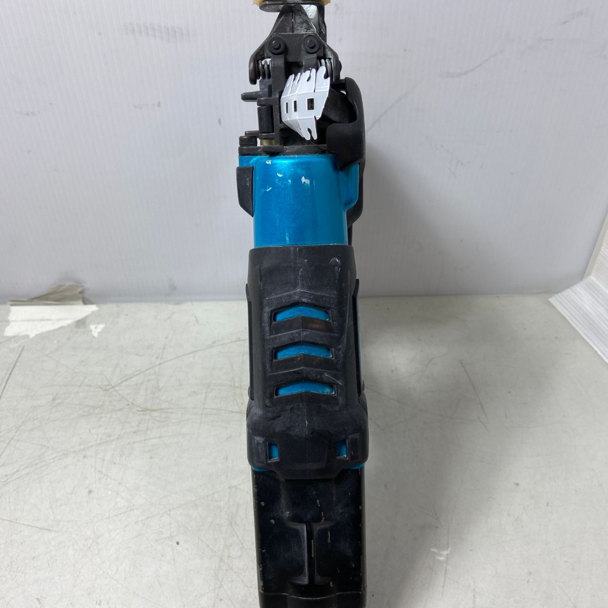 エアツール エア釘打ち