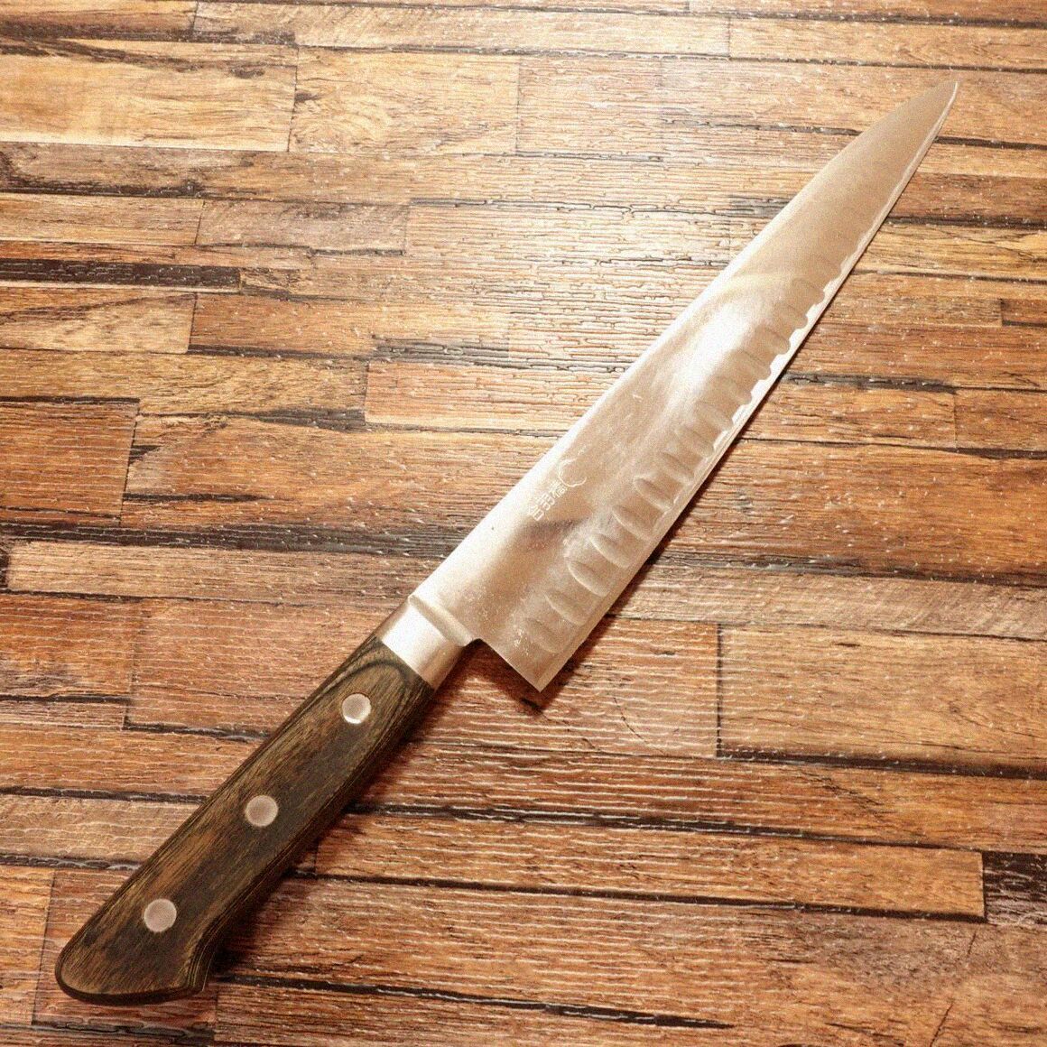 鍔屋 牛刀 研ぎ済 万能包丁 ディンプル付き 片刃気味 7 3 合羽橋 TSUBAYA 235mm