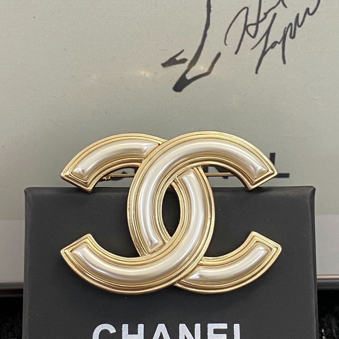 Chanel シャネル