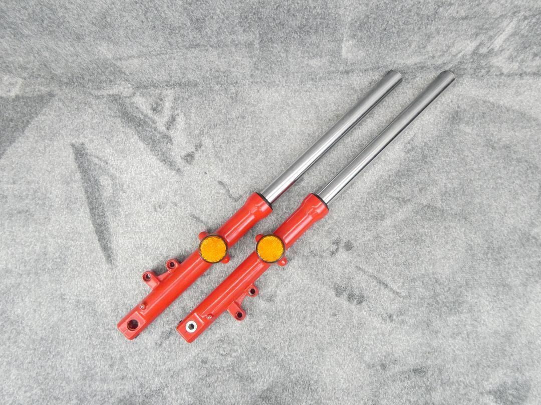ゼファー４００　黒　フロントフォーク　左右Ｓｅｔ ３９π/ 未使用 Z仕様 Amazon | ゼファー400 Z仕様 フロントフォーク /39π左右