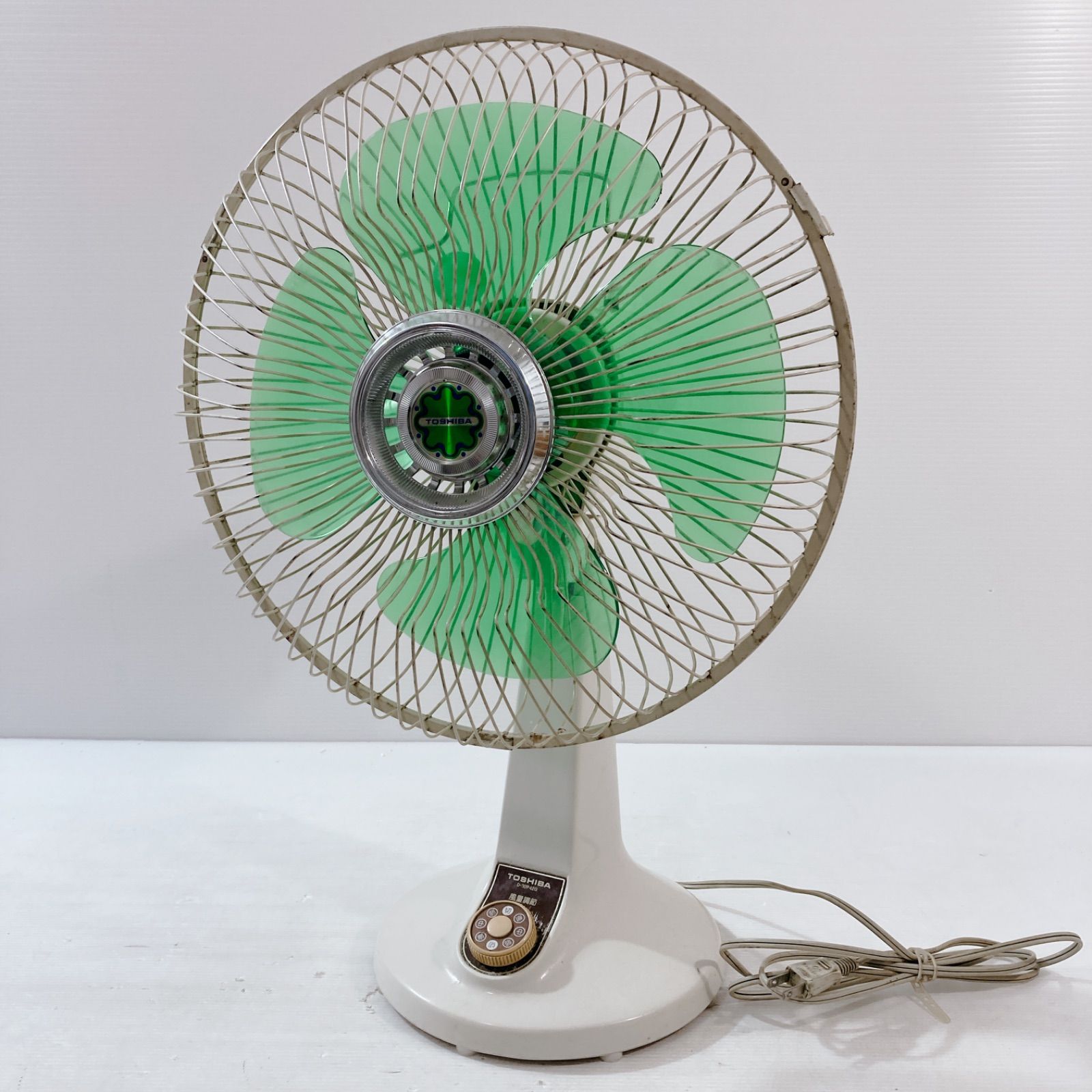 TOSHIBA 東芝扇風機 D-30P42G レトロ扇風機 冷房 冷風扇 送風機