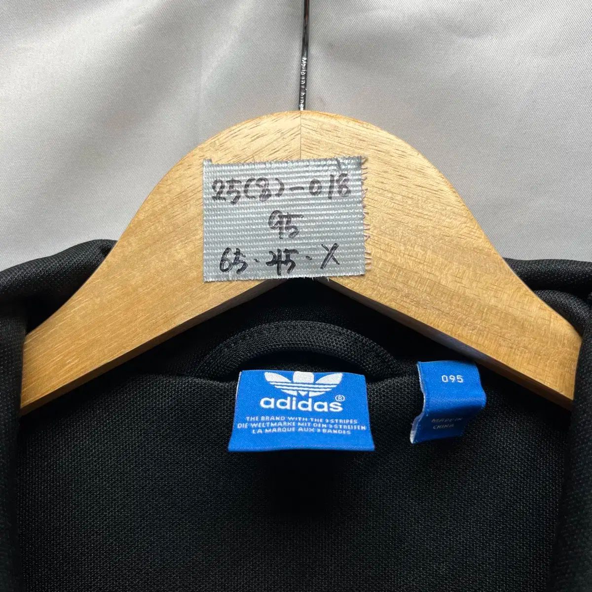 純正品/ 95 adidas(アディダス) ヨーロッパ 黒 タックトップ