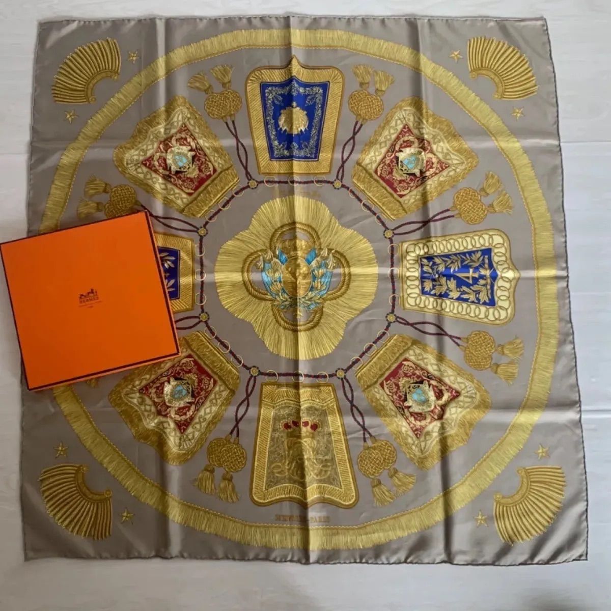 ≪値下げ≫HERMES エルメス カレ90 スカーフ Poste et Cavalerie