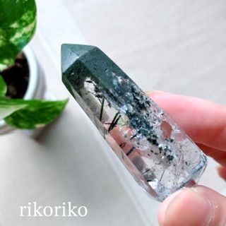 ヒマラヤ水晶ポイント【レインボー入】 - rikoriko - メルカリ