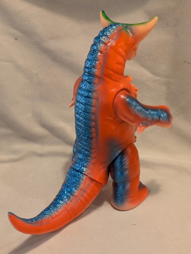 ブルマァク ブルマァクの怪獣シリーズ ゴモラ レトロカラー 肌色