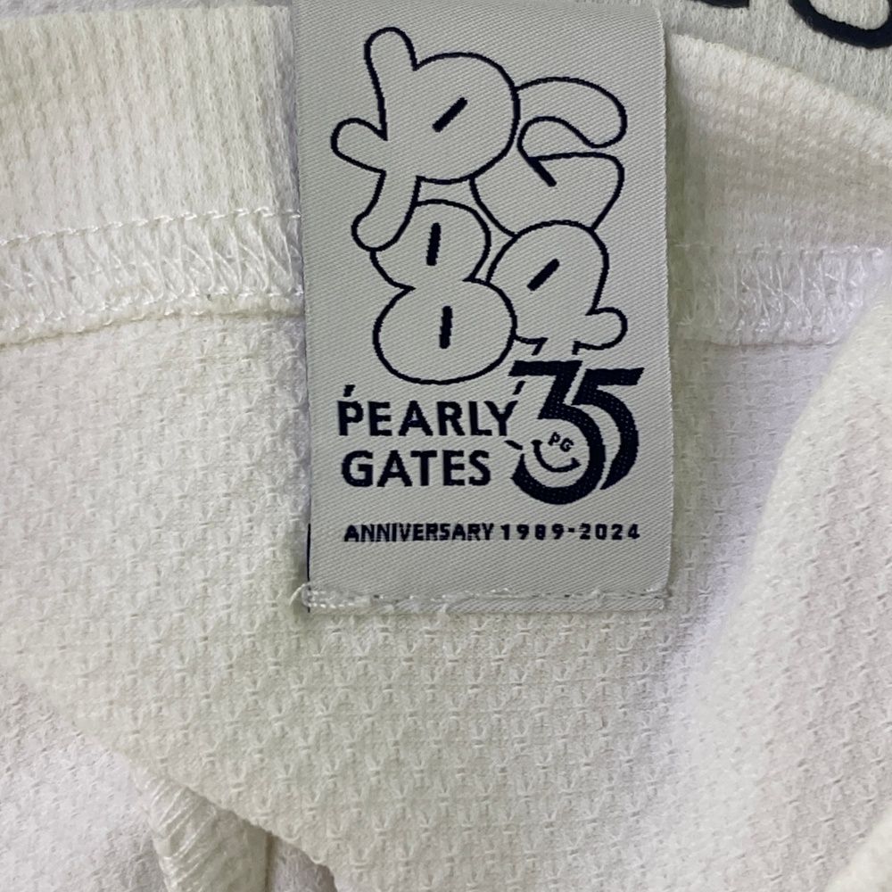 モデル ハイネック