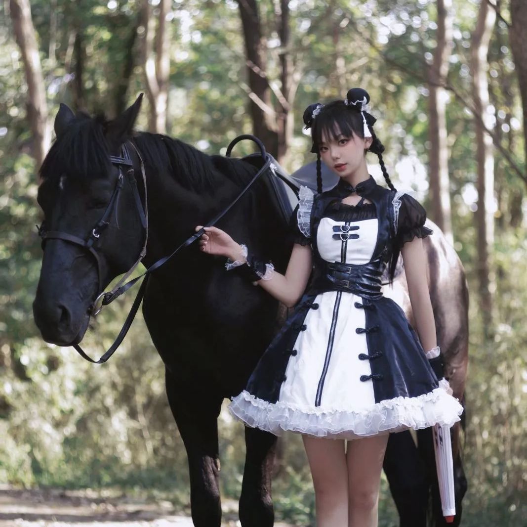 ロリータ風 暗黒パンクスタイル ドレス 黒白デザイン 中華風 コスプレ衣装 甘辛ミックス ゴシック ゴスロリ コスプレ向け S～XLサイズ ユニークなアートファッション 撮影 特別なイベントなどに最適 ゴスロリ ロリータ