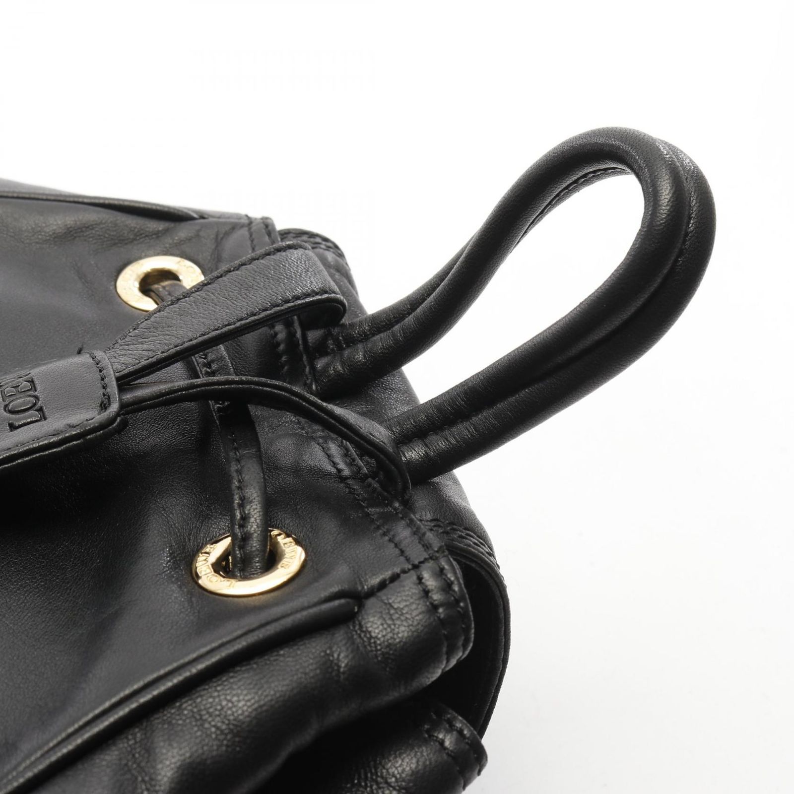 LOEWE 黒のレザーバックパック LOEWE 黒 レザー バックパック LOEWE 黒 レザー バックパック メンズ