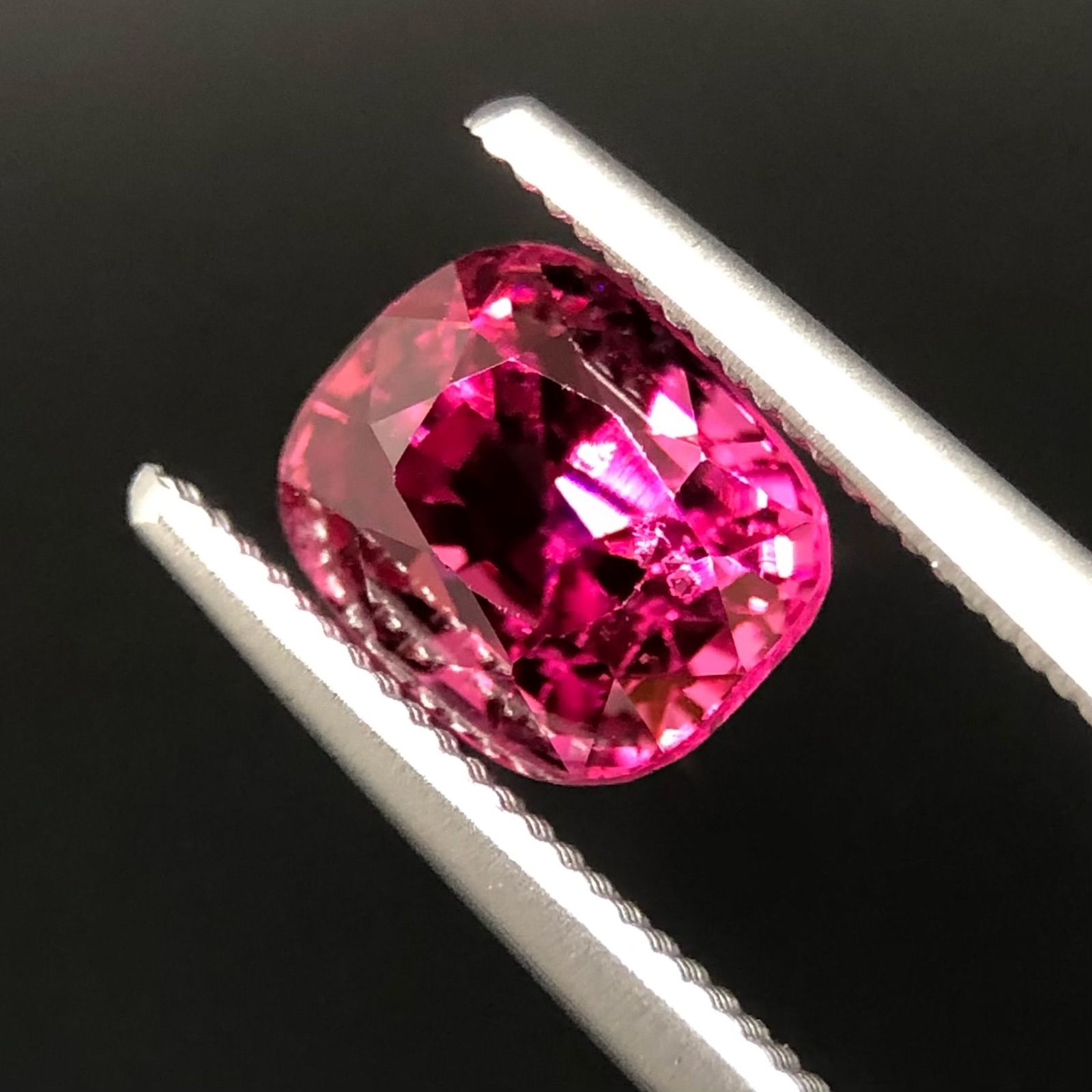 [高品質・希少]天然非加熱 ミャンマー産 スピネル ルース 1.54ct 美濃色 1点物 産地証明鑑別書付き - メルカリ