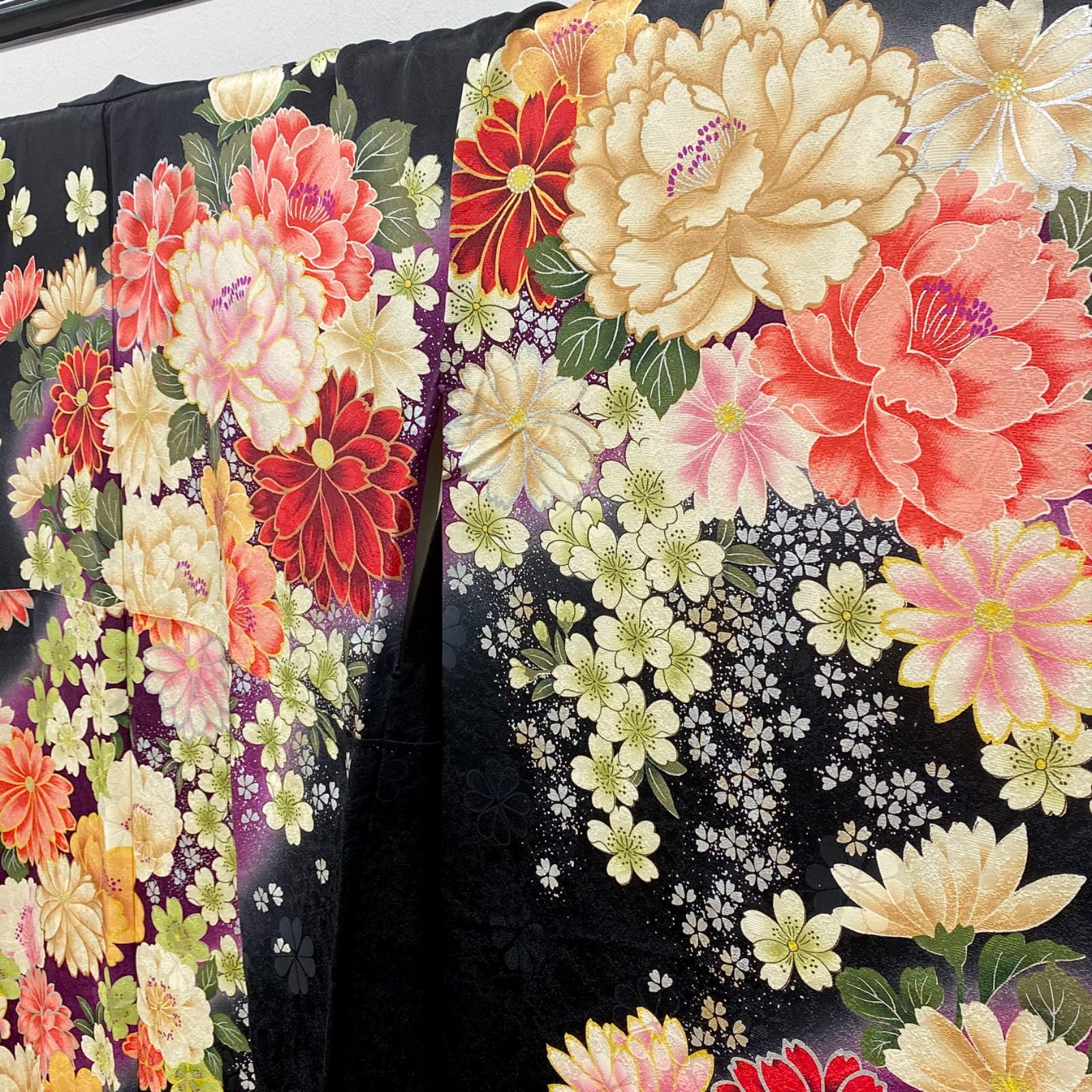 振袖 豪華 ラメ刺繍 銀彩 金彩 紋意匠 牡丹 大輪 身丈173cm トールサイズ MO3150