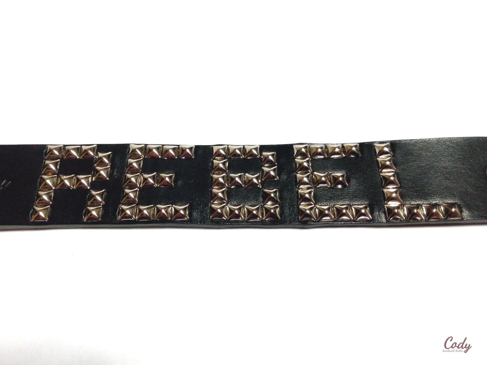 【REBEL】30mm スタッズリストバンド　本革 ロック ロカビリー パンク ヴィンテージ 茶芯