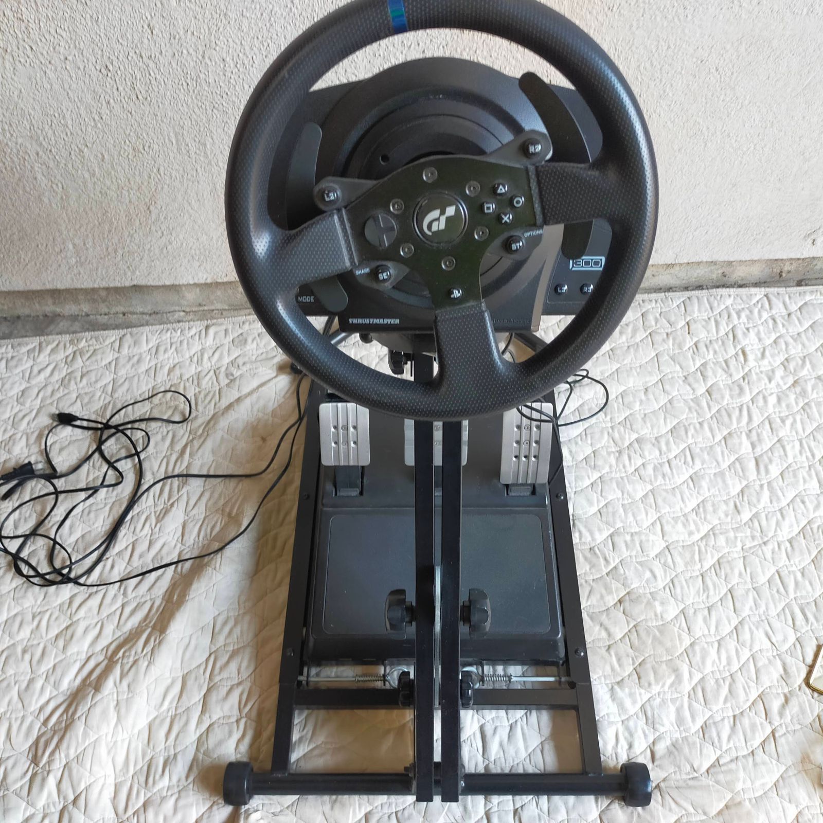 F01-20250929-03 GRAPHT 武者震 REVOLIUTION Thrusymaster T300RSレーシングホイール ペダルセット