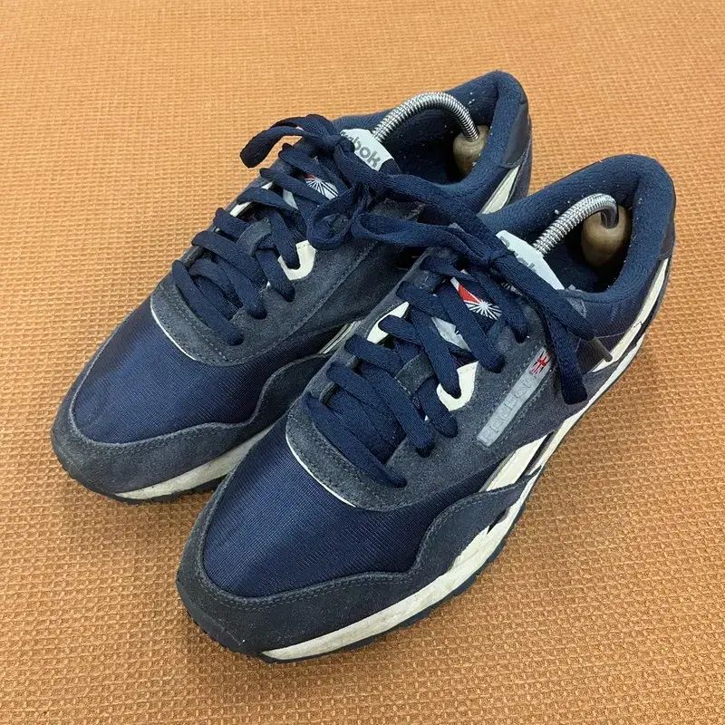 【中古】 白い杖のひとり旅 ニュージーランド手探り紀行/連合出版/小寺洋一 白い杖のひとり旅: ニュージーランド手探り紀行 | 小寺 洋一 |本