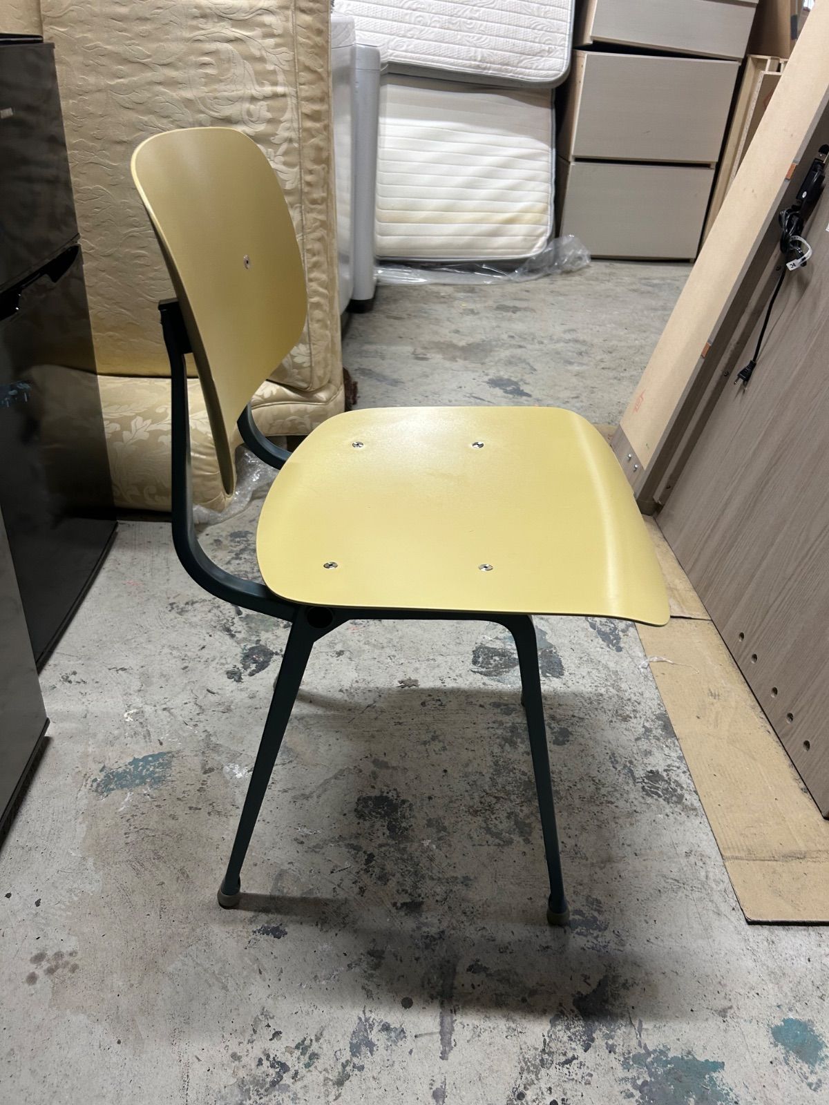 HAY / REVOLT CHAIR / イエロー 希少品】HAY REVOLT CHAIR イエロー - メルカリ