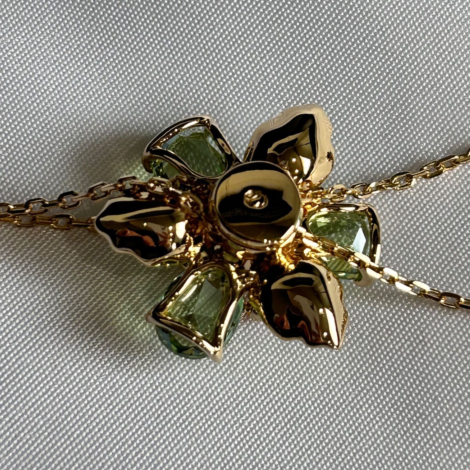 ①未使用保管品 Swarovski スワロフスキー ネックレス 花 - メルカリ