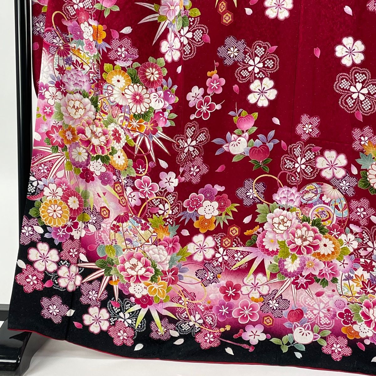振袖 身丈167.8cm 裄丈67cm M 袷 手鞠 草花 銀通し 金彩 濃ピンク 正絹  